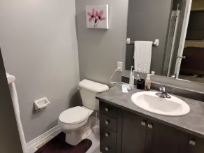 Mannys place - Bathroom