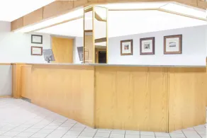 Super 8 by Wyndham Kenora - Hall
