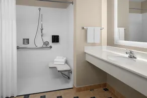 Larkspur Landing Extended Stay Suites Campbell - Salle de bain