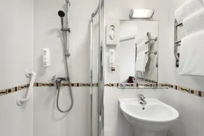 Days Inn Hyde Park - Bathroom