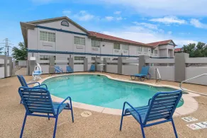 SureStay Plus by Best Western Fort Worth Benbrook - Piscina