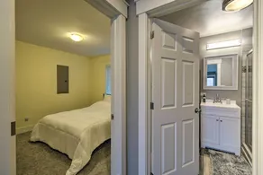 Scenic & Spacious Getaway on North Bay w/ Deck! - Interni