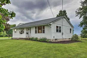 Cozy Seneca Falls Home Close to Cayuga Wine Trail! - Interiör