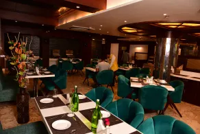 Hotel Varanasi Inn - Restaurant