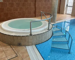 Crowne Plaza East Midlands Airport by IHG - Piscine
