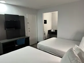 Motel 6-Lakeland, FL - Room