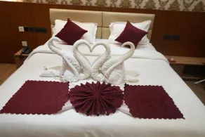 IJ Crowne - Chambre