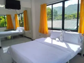 Luna Oslob Travellers Inn - Chambre