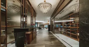 The May Hotel - Restaurant