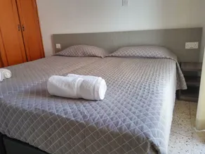 Elenapa Holiday Apartments - Chambre