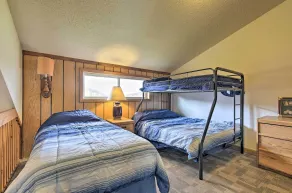 Upson Ski-in/ski-out, End-unit Cabin w/ Fireplace! - Innvendig