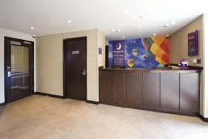 Premier Inn Bristol South - Rezeption