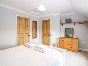 3 The Cottages - Rum