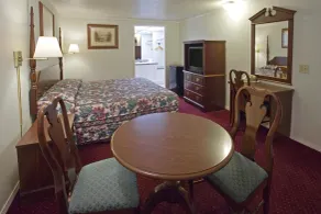 Americas Best Value Inn Lansing - Room