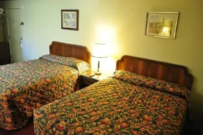 Outpost Motel - Chambre