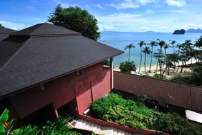 Koh Ngai Cliff Beach Resort - View from room