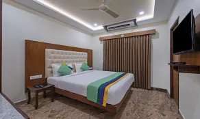 Treebo Aaravi Residency, 800 Mtrs From Promenade Beach - Room