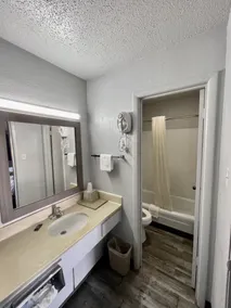 Delux Inn Cleburne - Salle de bain