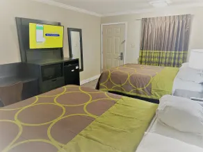 Super 8 by Wyndham Picayune - Room
