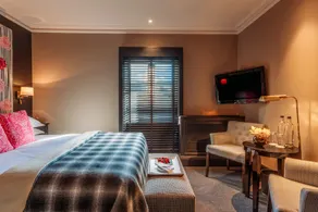 11 Cadogan Gardens and The Apartments - Room