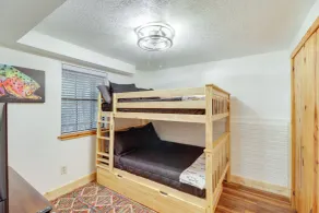 Woodsy Gassville Getaway ~ 3 Mi to White River! - Interior