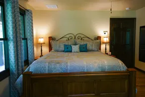 Hidden Meadows Bed and Breakfast - Chambre