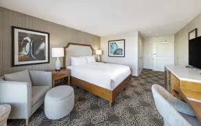 Redondo Beach Hotel, Tapestry Collection by Hilton - Zimmer
