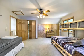 Swim, Hike, Relax: Lakefront Hayward Home w/ Deck! - Innenbereich