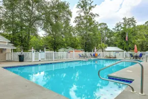 Resort Dock & Boat Ramp: Home w/ Wolf Bay Access - Innvendig