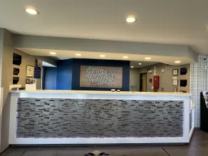 Microtel Inn and Suites Independence - Lobby