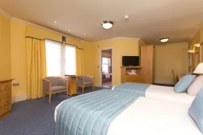 Imperial Hotel - Room