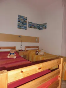 Bright Villa with garden and parking - Beahost - Værelse