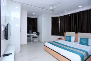 Collection O 8305 Blessings inn - Room