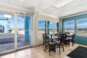 Econo Lodge Galveston Seawall - Lobby