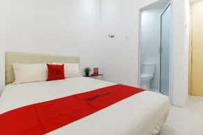 RedDoorz Plus @ Kapuk Business Park - Room