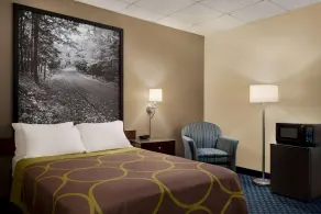 Super 8 by Wyndham Liverpool/Syracuse North Airport - Chambre