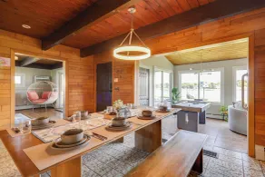 Waterfront Barrington Estate With Hot Tub! - Interiør