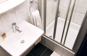 Hotel Restaurant zum Löwen - Baño