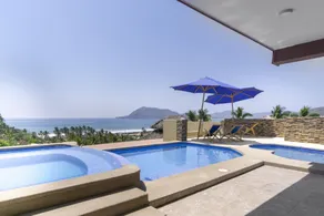 Grand View Suites - Pool