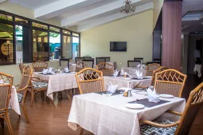 ROYAL CITY HOTEL-GARDEN - Restaurante