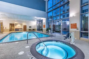 Embassy Suites by Hilton Houston Energy Corridor - Piscine