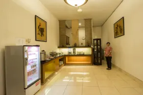 Poncowinatan Hotel - Lobby