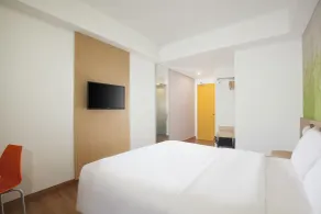 Zest Hotel Yogyakarta - Room