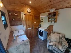 Min yr Afon - Cabin - Sleeps 2 - Hot Tub - Parking - Badrum