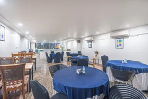 Treebo Twin Tree Suites   - Restaurant