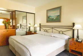 Palm Royale Cairns - Room