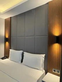 Center Hill Hotel - Room