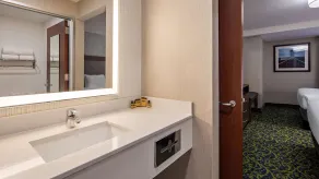 Best Western Plus Portsmouth Hotel & Suites - Salle de bain