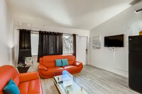 !!Coral Sands 1 Bedroom Stunner!! - Chambre