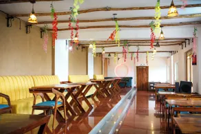 Hushvan Resorts - Restaurant